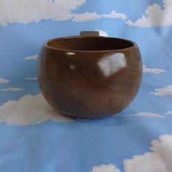 　朴の木の丸っこい一木彫りコーヒーカップ 5枚目の画像