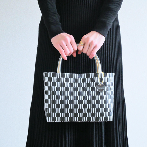 R. 　WOVEN ストライプ かごバッグ 大特価】4色展開 ストライプ ボーダー PARIS ストローバッグ