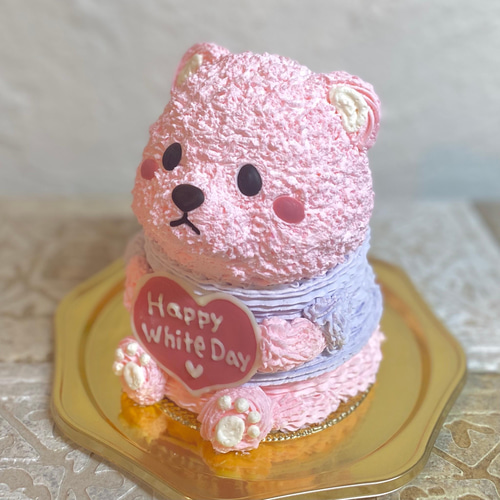 ピンクのケーキ型置物 マスコット付き ピンクのクマの立体ケーキ 誕生日 センイルケーキ [ご希望のお