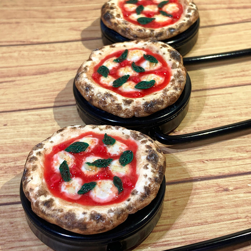 現状　マルサン　ハック　完成品　キャプテンウルトラ　マルザ マルゲリータピザのバッグハンガー【食品サンプル】 その他インテリア