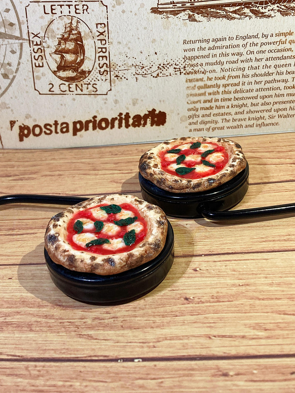 マルゲリータピザのバッグハンガー【食品サンプル】 5枚目の画像