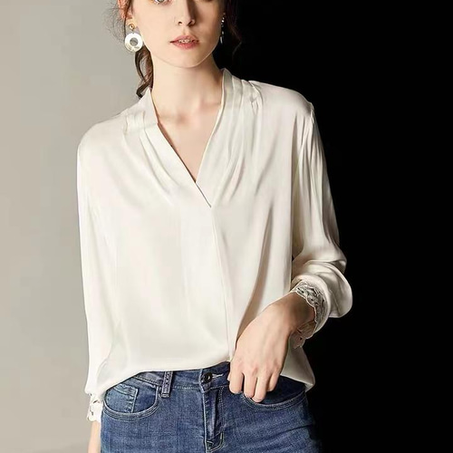 DES PRESデプレ【美品】ウールシルクシャークスキンVネックブラウス グレー ストレッチ／セットアップ可】Vネックブラウス（シャツ・ブラウス