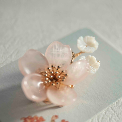 2WAY ブローチ＆帯留め 天然石ローズクォーツの桜 白蝶貝シェル