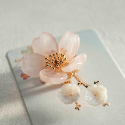 2WAY ブローチ＆帯留め 天然石ローズクォーツの桜 白蝶貝シェル