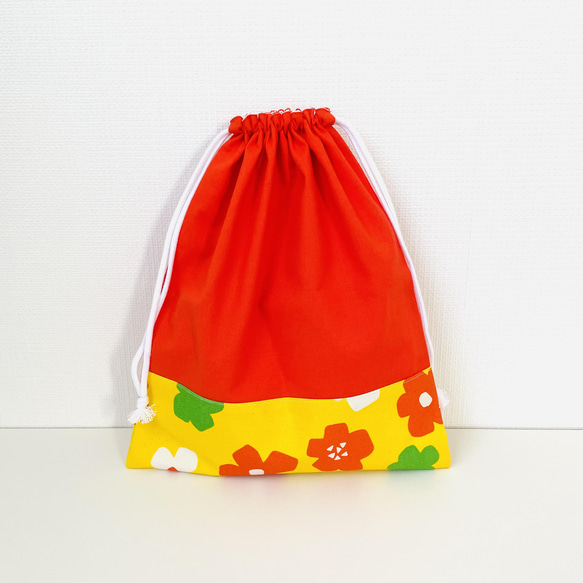 【即納可能】レトロでオシャレな花柄のお着替え袋 1枚目の画像