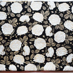フランスより！『ホワイト・ローズ　ジャガード織り』～70×50cm単位でカット～ 1枚目の画像