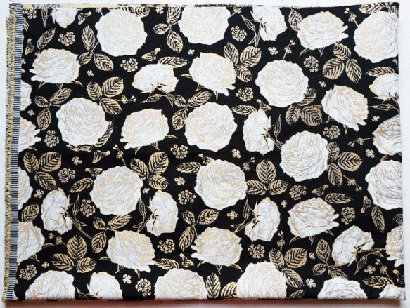 フランスより！『ホワイト・ローズ　ジャガード織り』～70×50cm単位でカット～ 6枚目の画像