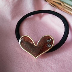 Marianne Olry レジンブローチ Marianne Olry レジンブローチ