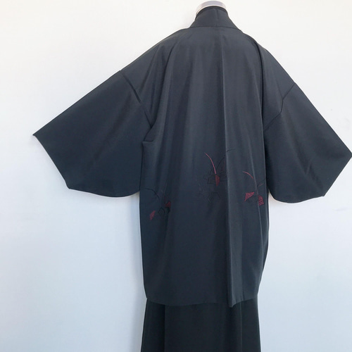 【ヴィンテージ】古着 羽織 着物 カーディガン モード 和柄 黒 金 レトロ ヴィンテージ】古着 羽織 着物 カーディガン モード 和柄 黒 金