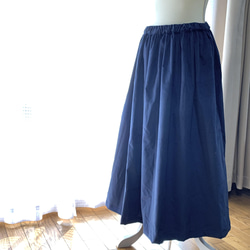 【秋冬】ほっこりカラーのコーデュロイ　ロングスカート〜ダークブルー 1枚目の画像