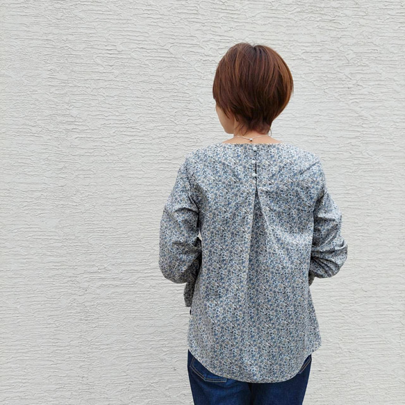 【送料無料】【SALE】リバティ　キャンデイ袖ブラウス　長袖　ジュディ　グレージュ　フリル　服　Ｍサイズ　LIBERTY 4枚目の画像