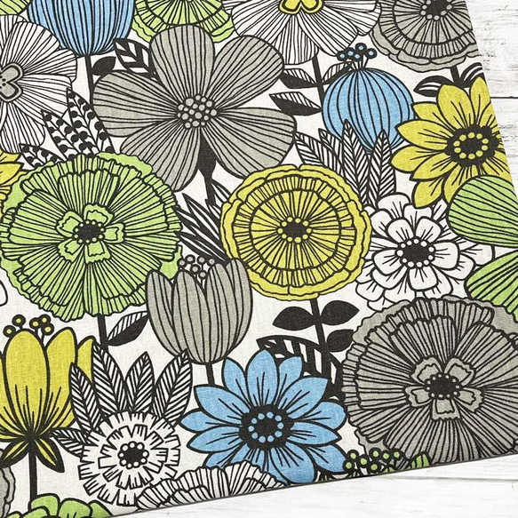 150×50 W幅 北欧風 大きなお花のハーフリネン2 ホワイト×グリーン 生地 布 コットン45%リネン55% 2枚目の画像