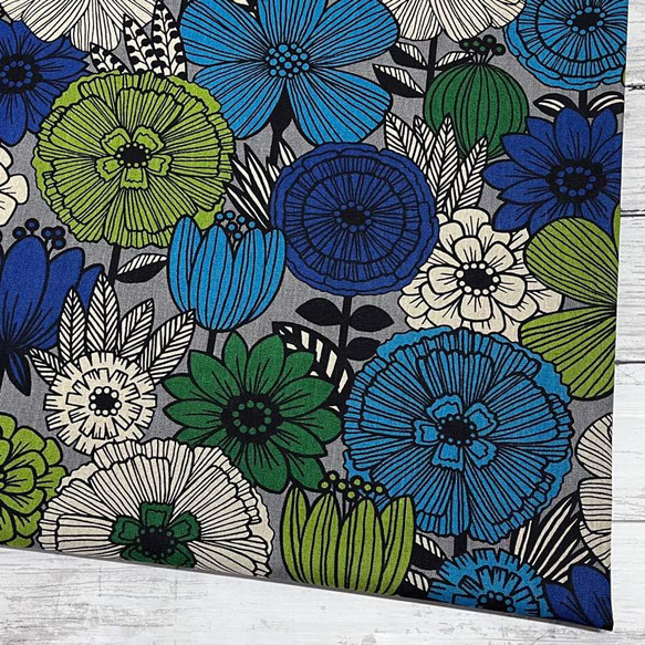 150×50 W幅 北欧風 大きなお花のハーフリネン2 グレー×ブルー 生地 布 コットン45%リネン55% 3枚目の画像