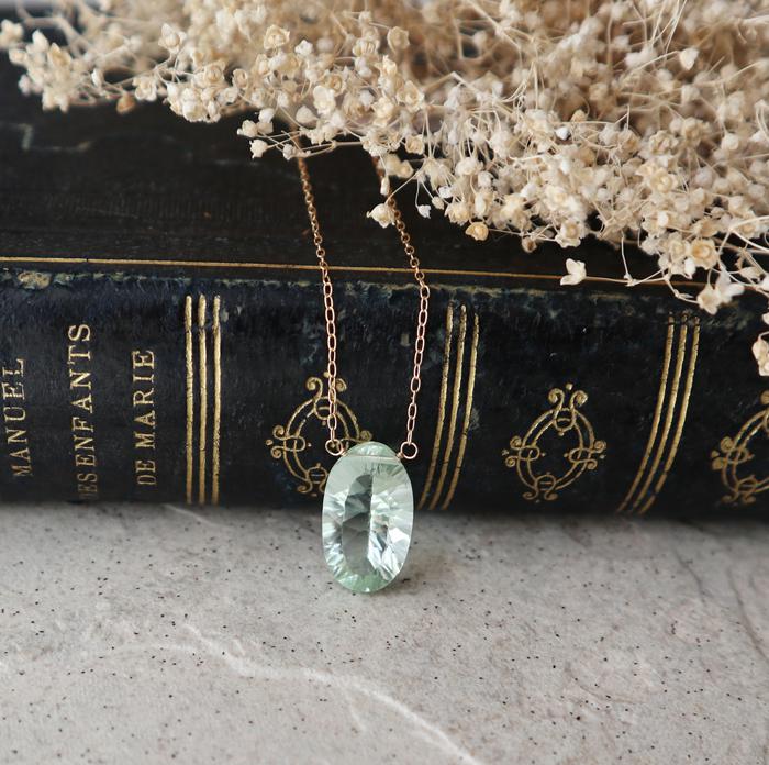 【K18】大粒！宝石質グリーンフローライトのオーバルネックレス(ミントグリーン)　18金