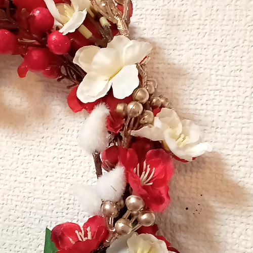 紅白梅の花リース 直径18cmのリース土台使用 リース yuno2020 通販