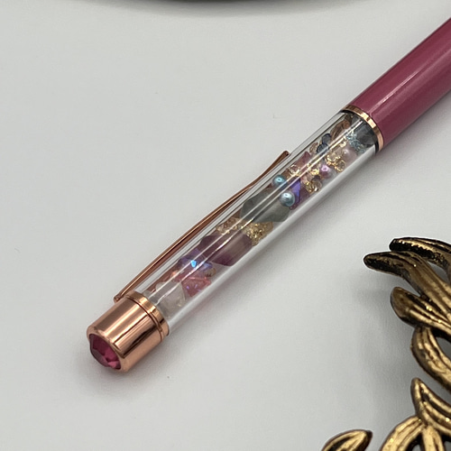 N190 / カスタムボールペン 天然石 フローライト ジュエル付き新登場アクアマリン入天然石ボールペン(3月の誕生石