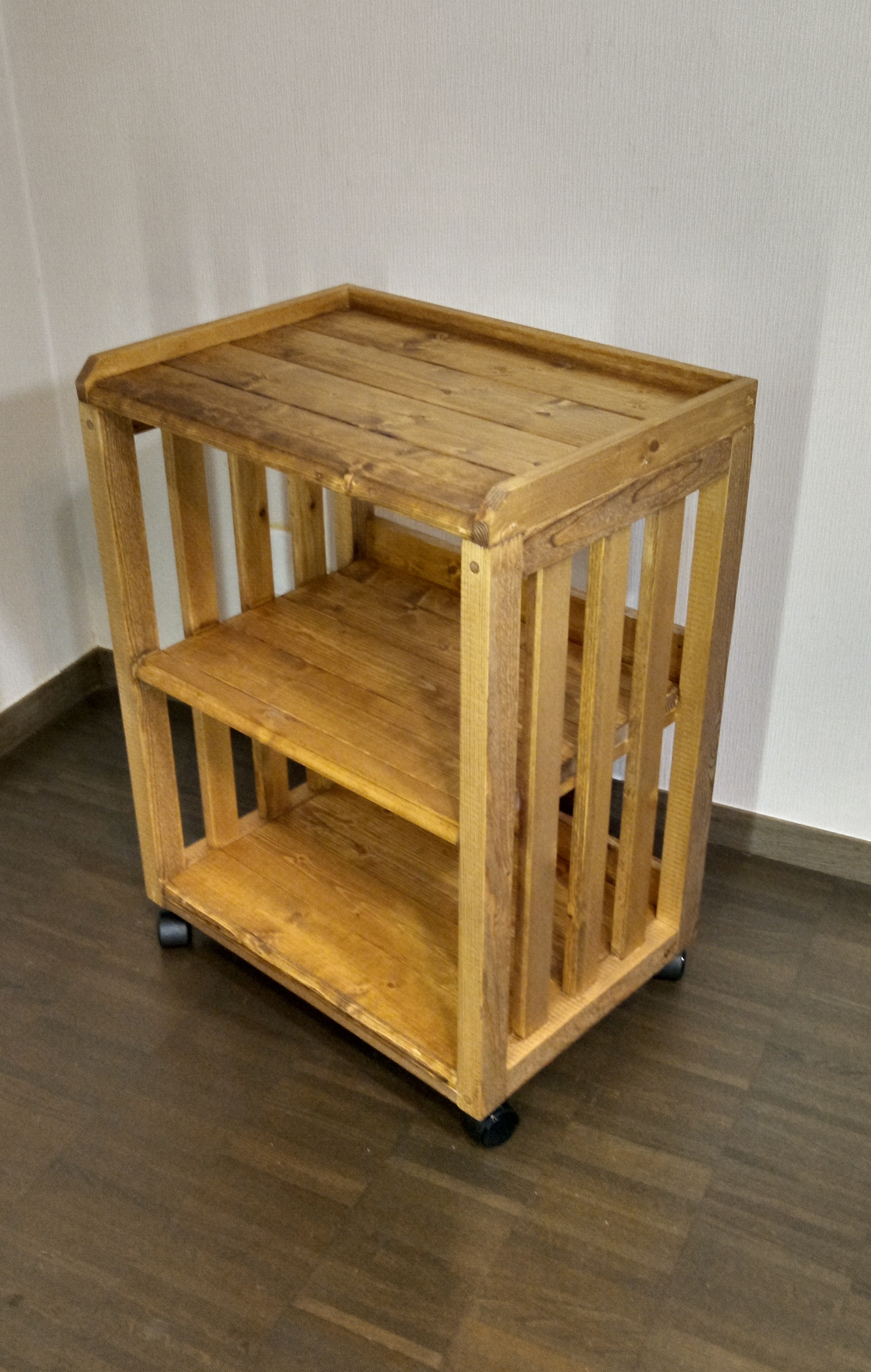No63,【落ちない】ワゴン、シェルフ、棚、サイドテーブル・天板囲い枠、天然木、無垢、高さ71,2cm