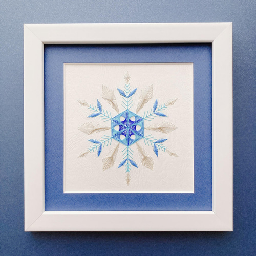 紙刺繍アート作品「氷晶六花 飛燕」 その他アート 刺繍のFilagile 通販