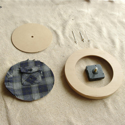 思い出の子供服から作る掛け時計【moiday】文字盤なしタイプ 3枚目の画像