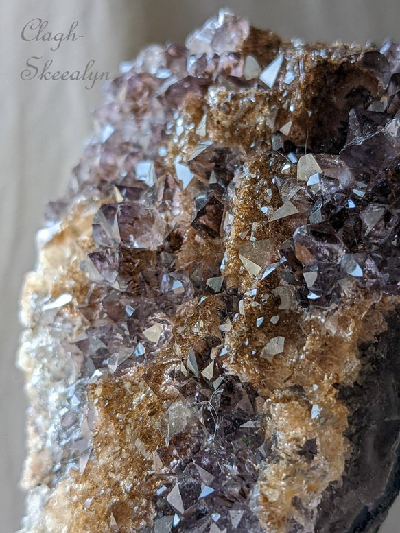 【Amethyst with Cacoxenite】カコクセナイト共生アメジスト｜紫水晶｜ミナスジェライス州 ｜455g 11枚目の画像