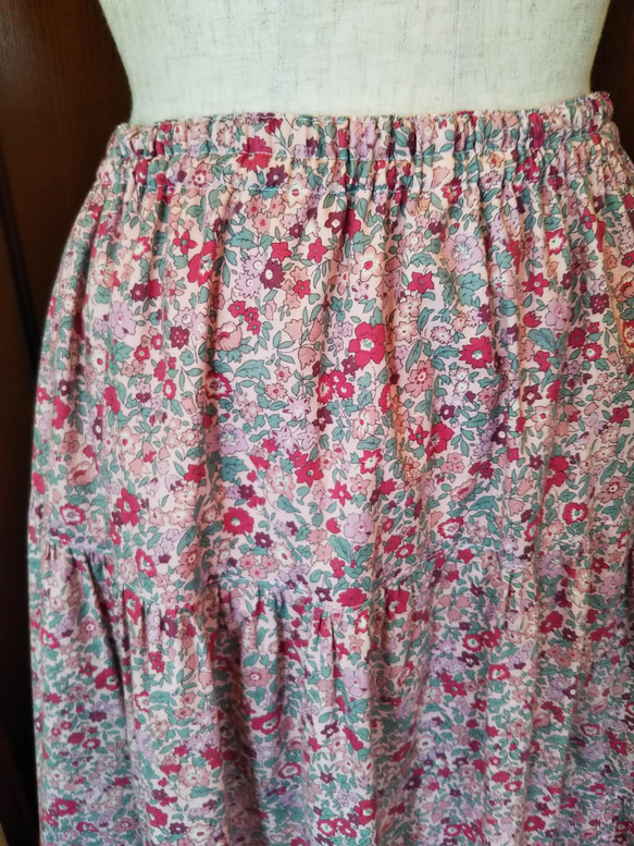 花柄ピンクの 三段ティアードスカート 4枚目の画像
