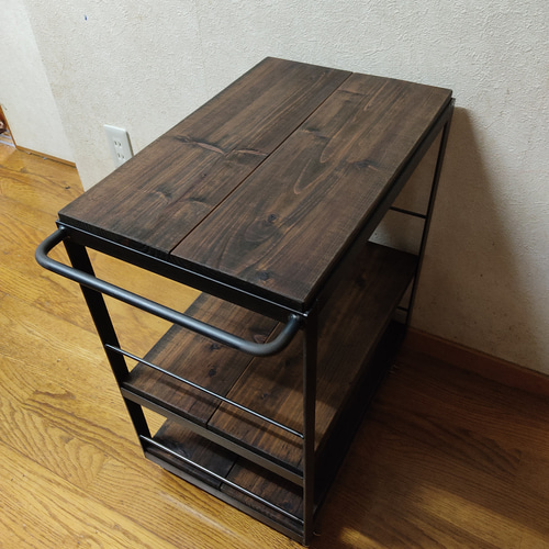 アイアンラック　植物棚　美容院　アイアンシェルフ　キッチンワゴン　スマート キッチンラック 調味料ラック 作業台 食器棚 キッチン収納