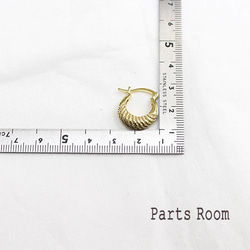 [2 件] 胖斜線圈形耳環 [銀色] -mt-3492 第4張的照片