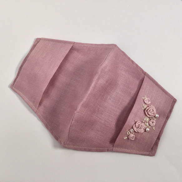 不織布マスクカバー　ボタニカル刺繍とビーズ　リネン100％　ピンク 3枚目の画像