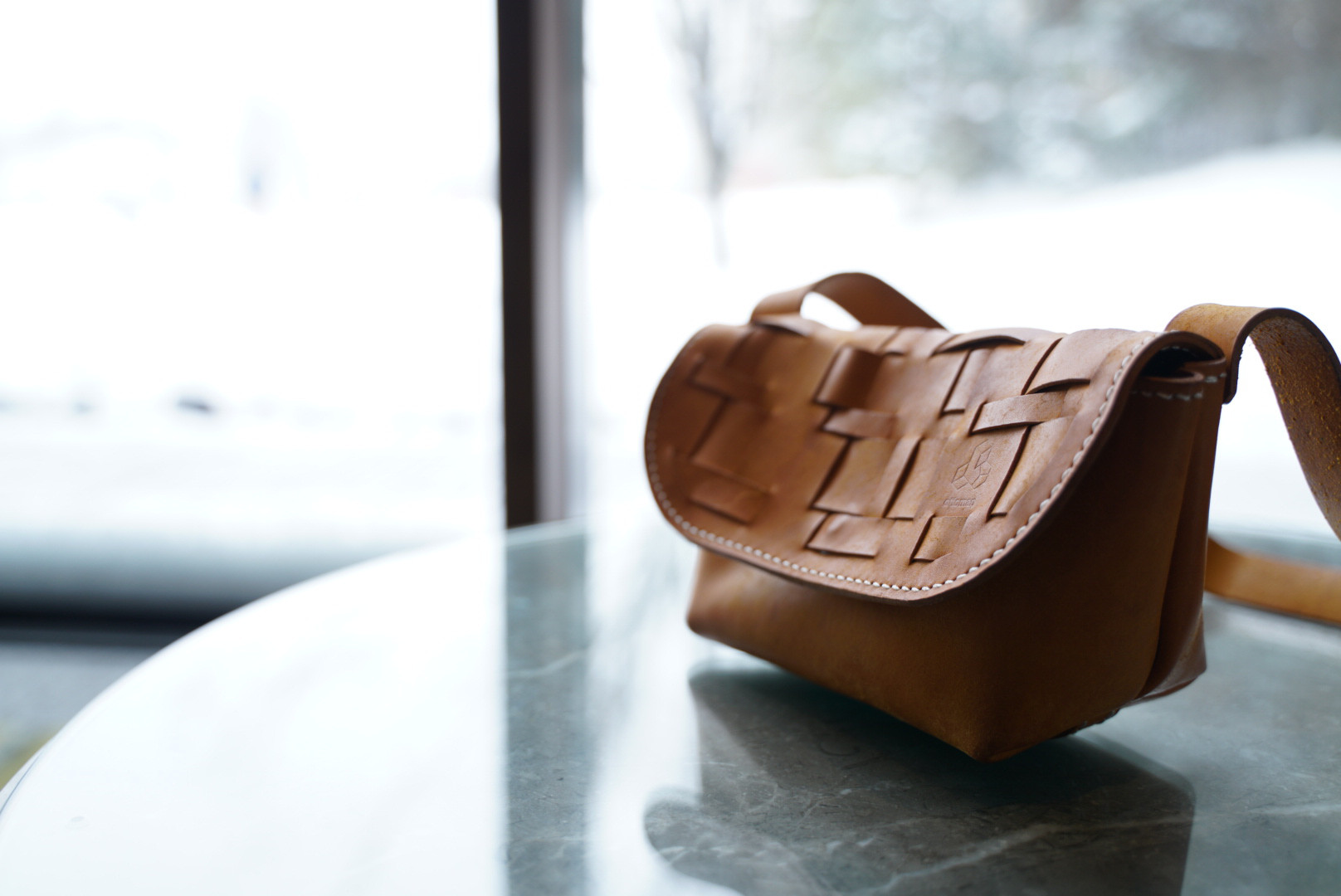 レザーイントレチャートメッセンジャーバック (中) colourイエロー