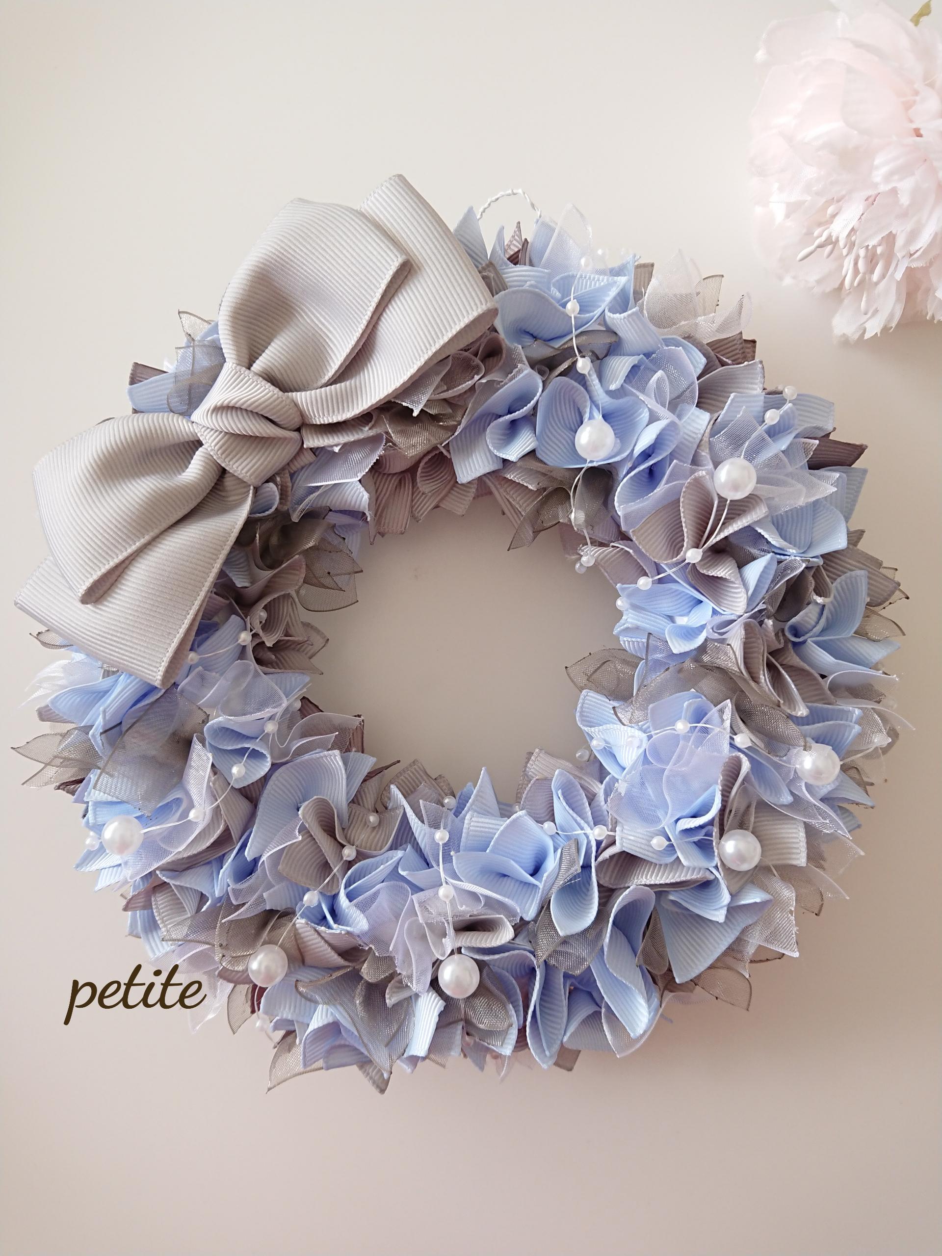 ミニリース。o○ハンドメイド雑貨　レースのリース　エクリュとベビーブルーレース ミニリース。o○ハンドメイド雑貨レースのリースエクリュと