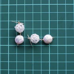 淡水珍珠梭織球「Sakura Urara」14kgf 耳環/耳環 第9張的照片