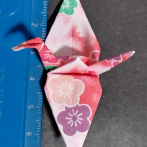 千代紙 折り鶴 mint様専用 折り紙 7.5㎝の千代紙(裏面は和紙)で折った