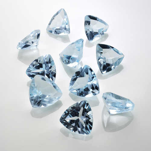 1粒売り 宝石質スカイブルートパーズAAA ルース トライアングル