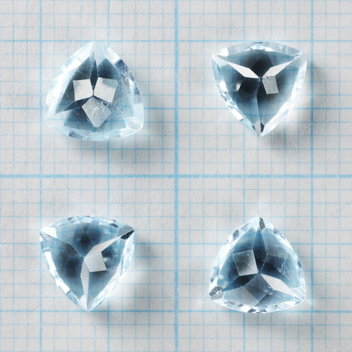 1粒売り 宝石質スカイブルートパーズAAA ルース トライアングル