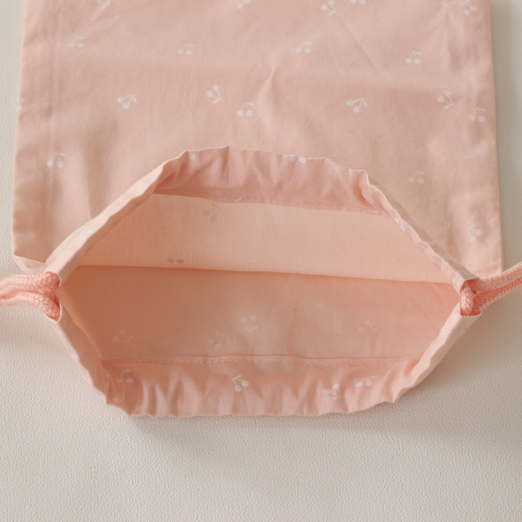 チェリー柄（ピンク）のきんちゃく袋 3枚目の画像
