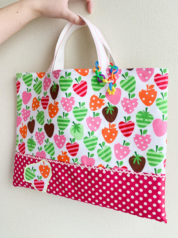 ◆お値引き中◆☆りんごのかわいいレッスンバッグ☆絵本袋☆ピンク☆ 1枚目の画像