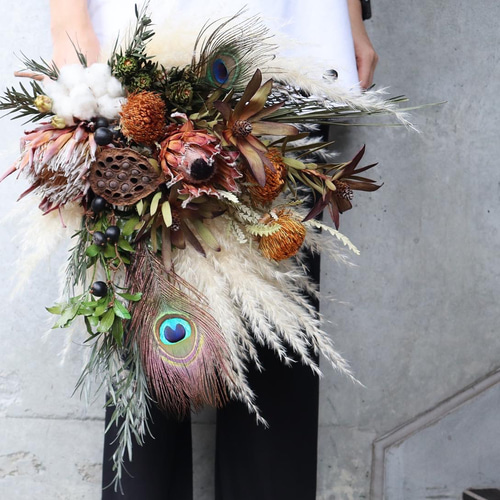 人気】おしゃれ花嫁の海外花のグリーンクラッチブーケ♡ ウェディング