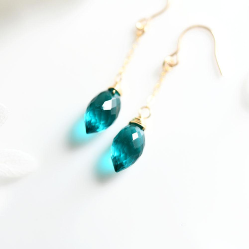 キャンディカラーのピアス【グリーンクォーツ】