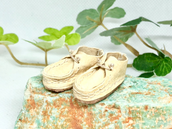 革細工　ワラビーシューズ　miniature  boots. 1枚目の画像