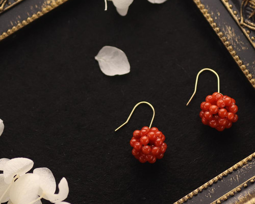 M1106-6)K18YG南洋白蝶，レッドアンバー，赤珊瑚アメリカンピアス