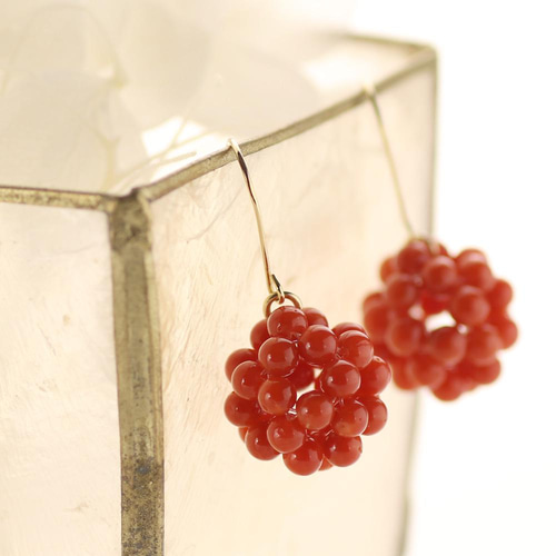 送料無料☆木苺ピアス 赤珊瑚 K18アメリカンピアス 還暦祝い母の日にも