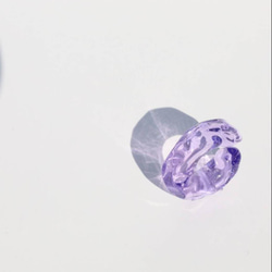 ガラス イヤーカフ　“ice(アイス)” -Amethyst(アメジスト)- ～溶けない氷シリーズ～ 3枚目の画像