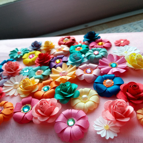 ペーパーフラワー詰め合わせ 50個 リーフ50個 クラフトパンチ 薔薇 花