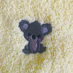 お名前刺繍　ベビー・キッズ　ミニタオルハンカチ ＊ チェリー／コアラ／飛行機／入園・卒園ギフト／受注制作 3枚目の画像