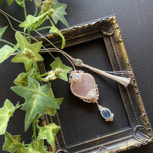 レインボームーンストーン　アクアマリン　マクラメネックレス こぼれる雫♪レインボームーンストーンとアクアマリンの天然石