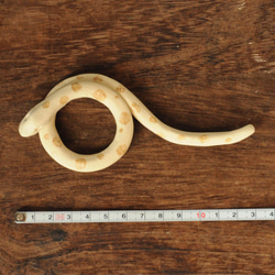 １個＊【白・薄茶】陶器のヘビ　[H-B] 4枚目の画像