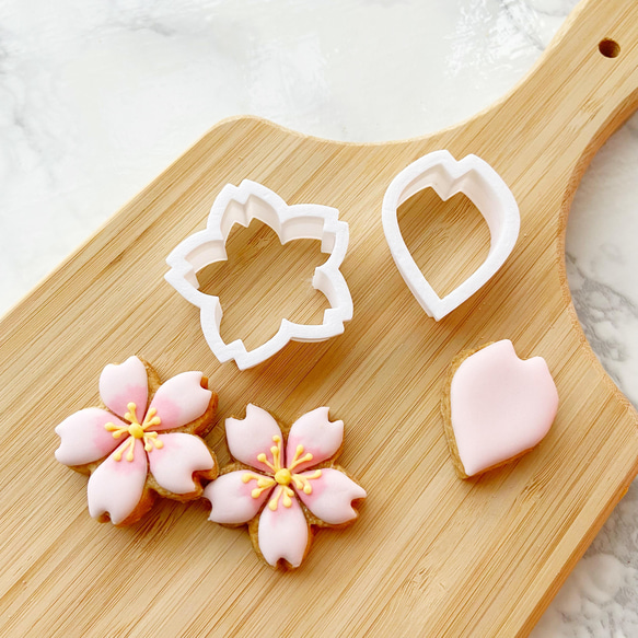 桜と花びらのセット【クッキー型、クッキーカッター】 2枚目の画像