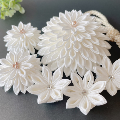 白無垢の花嫁さまへ｜正絹つまみ細工の白い髪飾りセット＊上品で凛と