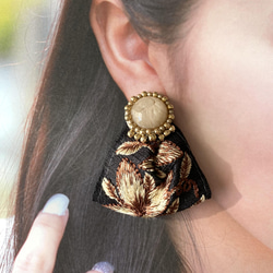 印度刺繡絲帶黑色米色金珠刺繡手術不銹鋼耳環/耳環 第7張的照片