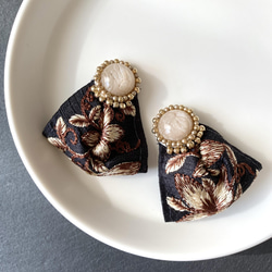 印度刺繡絲帶黑色米色金珠刺繡手術不銹鋼耳環/耳環 第1張的照片